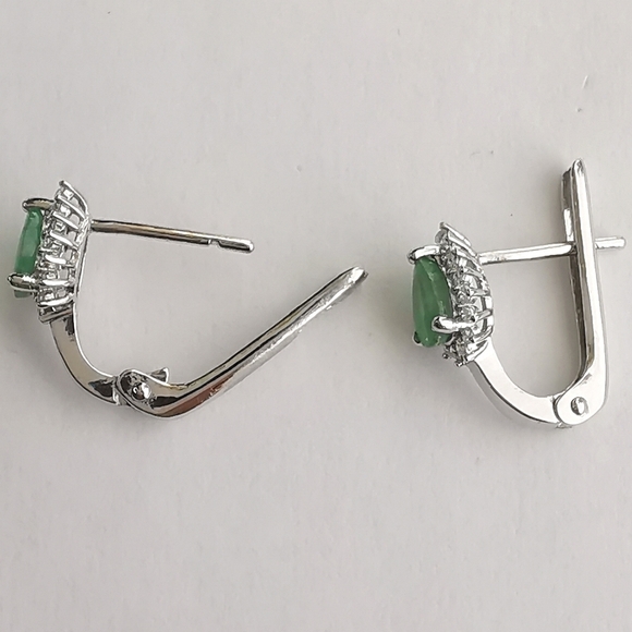 Emerald and Diamond halo necklace earrings set 🆕 - Picture 2 of 7